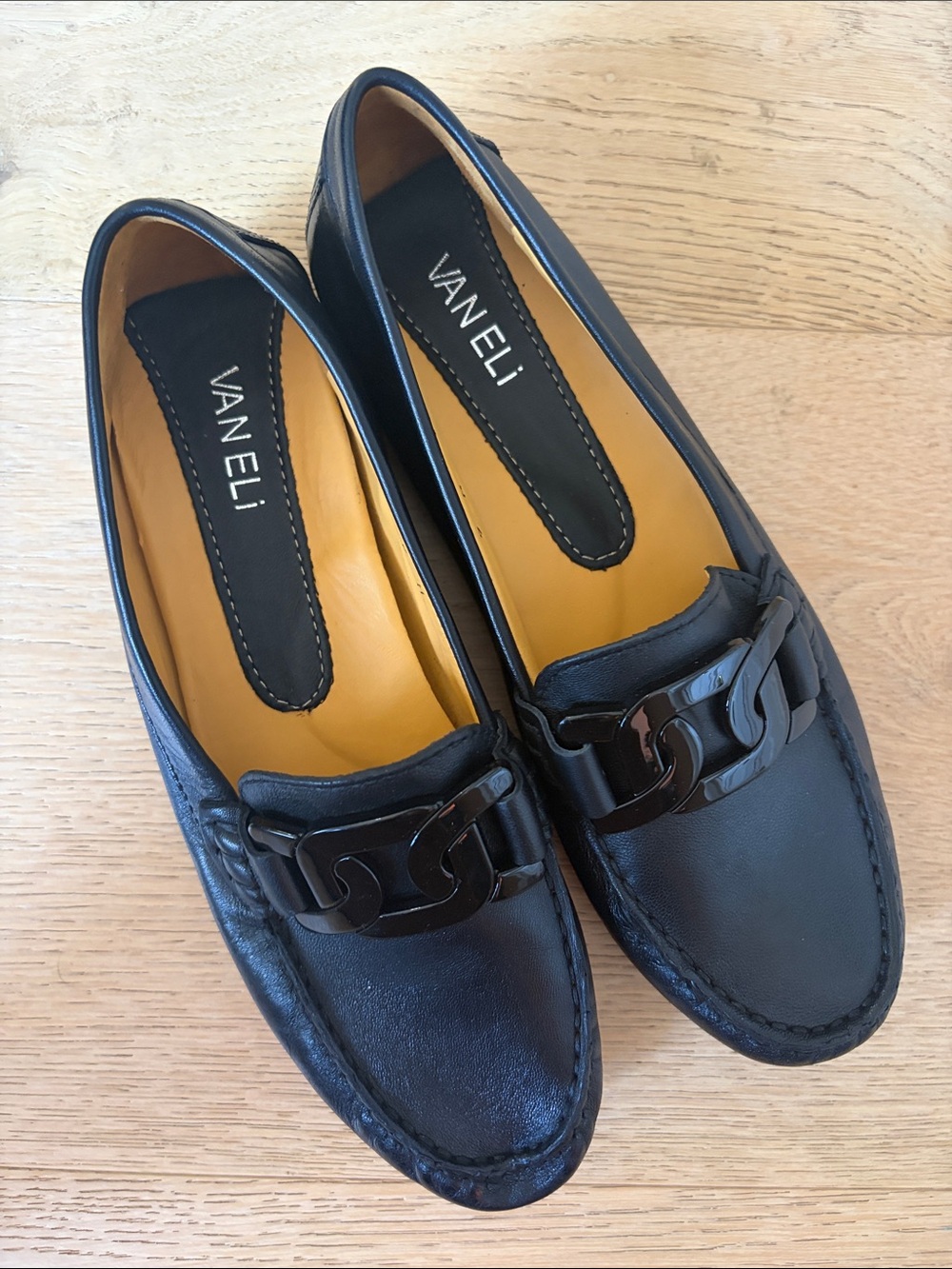 VANELi Womens Aiker Driving Moc Casual Black Loafer